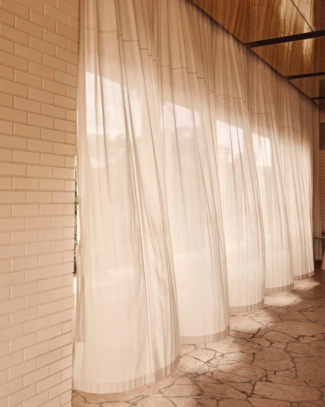 Let’s draw the curtain on winter. It’s springtime. #TheCalile #JamesSt #Brisbane