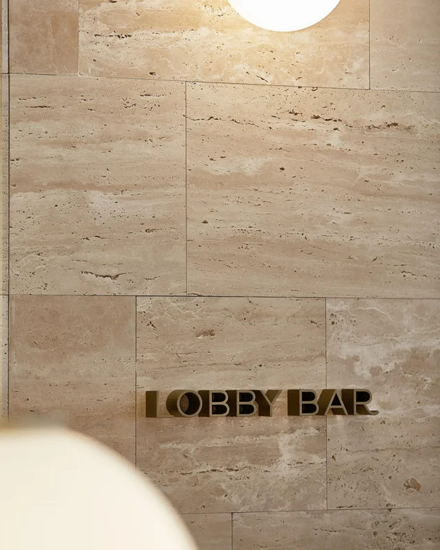 The ideal place to end a day of business or pleasure. Open seven days a week until late.