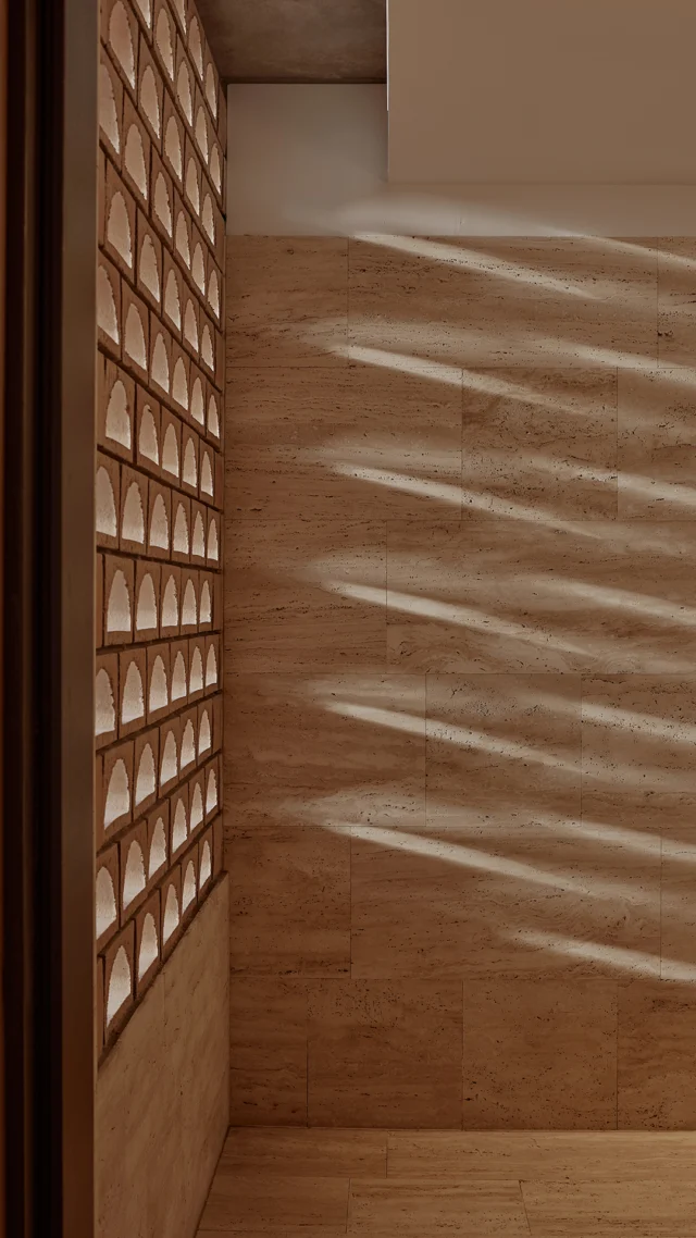 Shaped by resilience, not defined by it. Hiatus Kaiyote’s album Mood Valiant pairs deep feeling with fearless musicianship. Listen once to meet it, twice to feel it, and a third time to understand it.

You’ll find the record in the Library, or stream it wherever you are. Link in Bio.