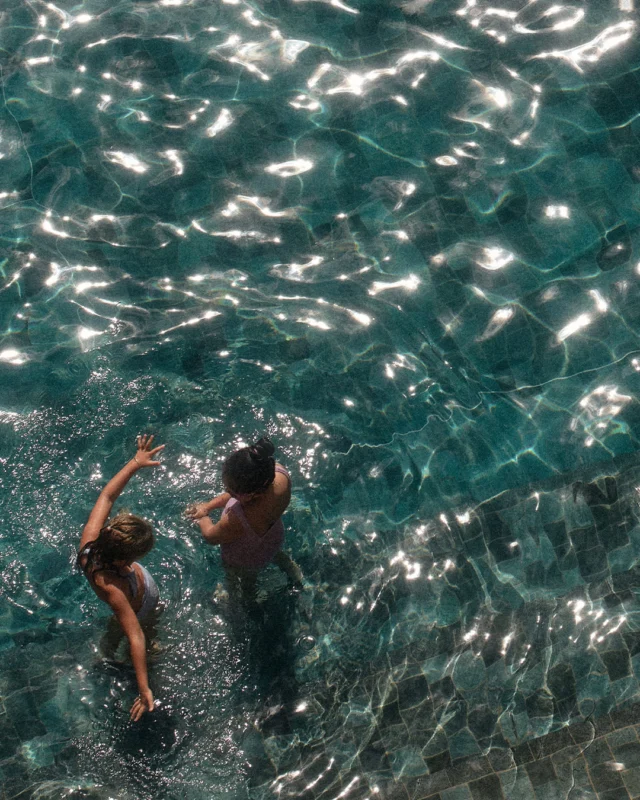 A change of season calls for a change of scene. If you make the time to stay for two nights, we’ll reduce your rate, shout the poolside refreshments, throw in breakfast for two and also add a late checkout. 

Book via link in bio.